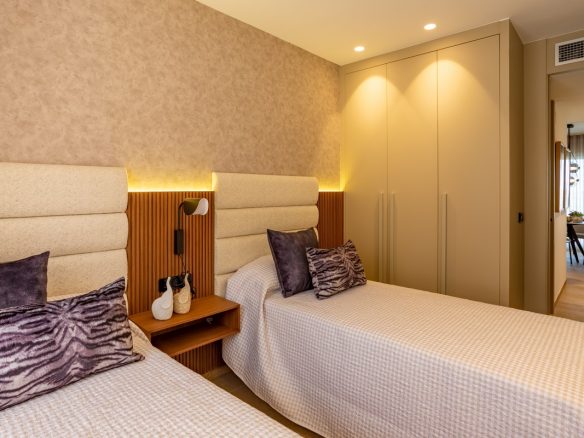 Zante Apartment in La Finca Golf Resort - Guest bedroom and wardrobes